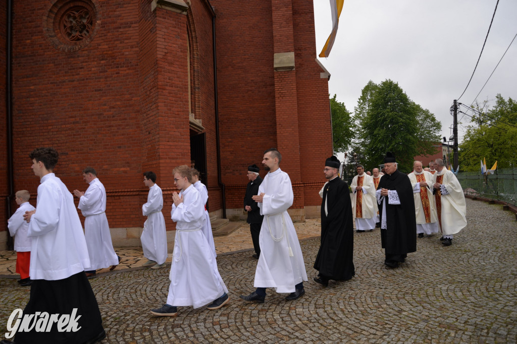 Śnieg z deszczem i odpust w Radzionkowie [FOTO]