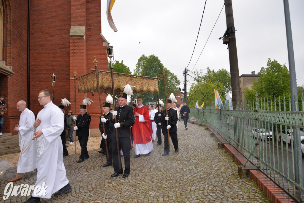 Śnieg z deszczem i odpust w Radzionkowie [FOTO]