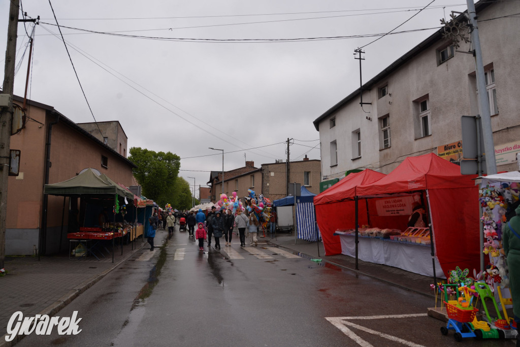 Śnieg z deszczem i odpust w Radzionkowie [FOTO]