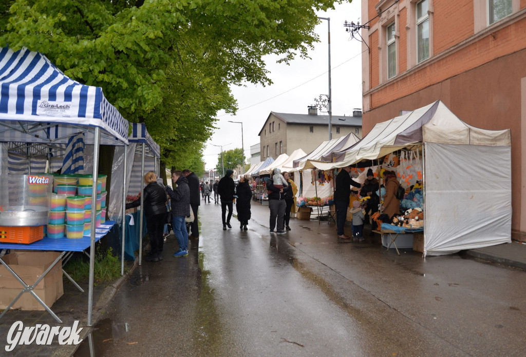 Śnieg z deszczem i odpust w Radzionkowie [FOTO]