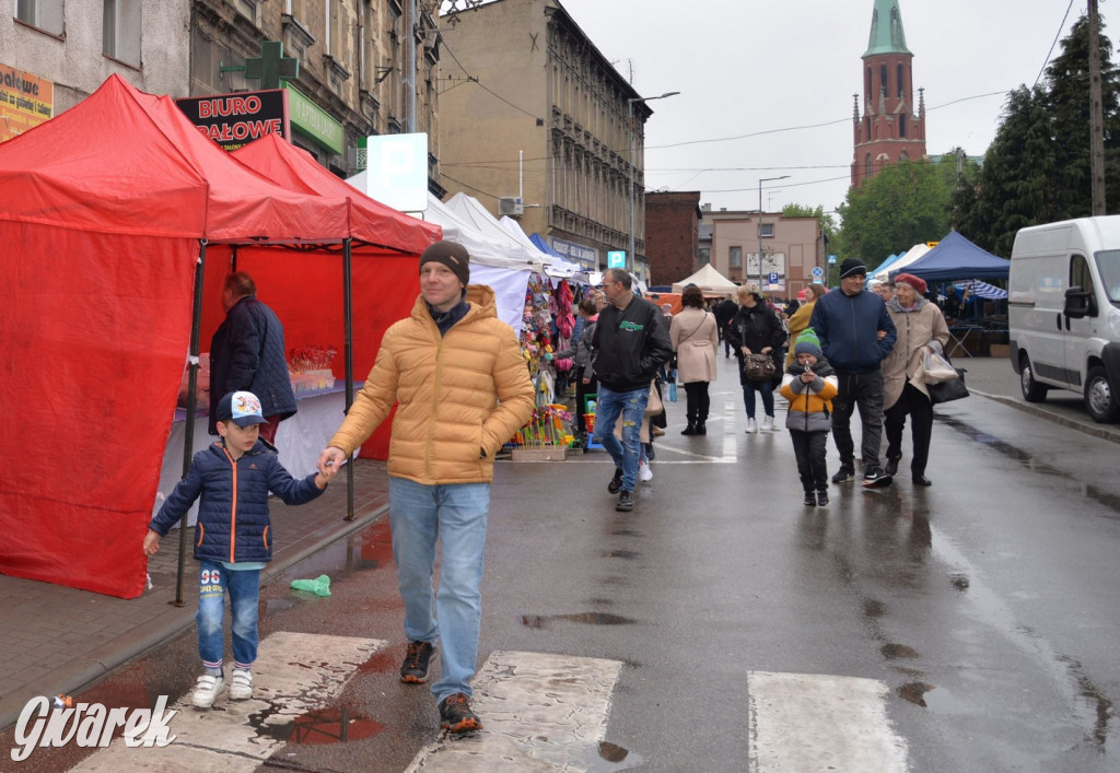 Śnieg z deszczem i odpust w Radzionkowie [FOTO]