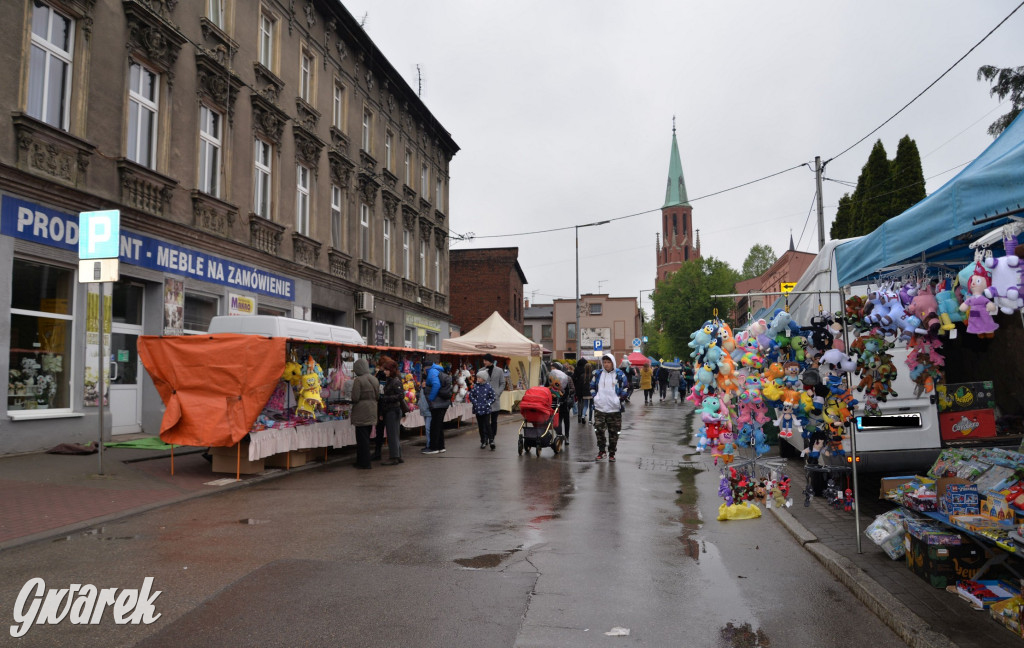 Śnieg z deszczem i odpust w Radzionkowie [FOTO]