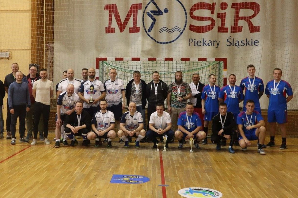 Policjanci lepsi niż rzemieślnicy, strażacy i urzędnicy