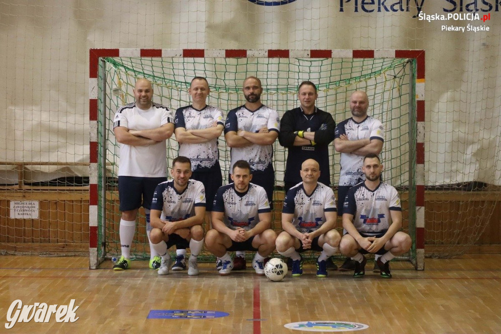 Policjanci lepsi niż rzemieślnicy, strażacy i urzędnicy