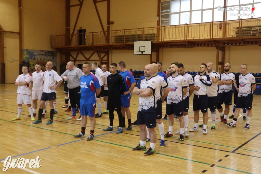 Policjanci lepsi niż rzemieślnicy, strażacy i urzędnicy