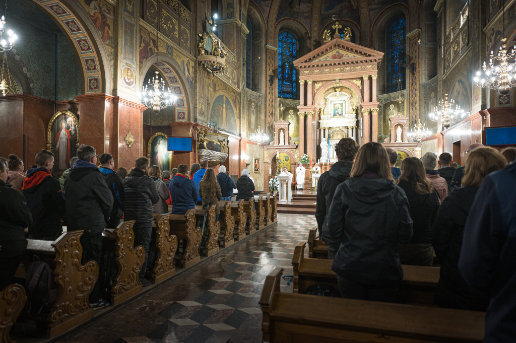 Nocna pielgrzymka z Piekar Śl. na Jasną Górę [FOTO]