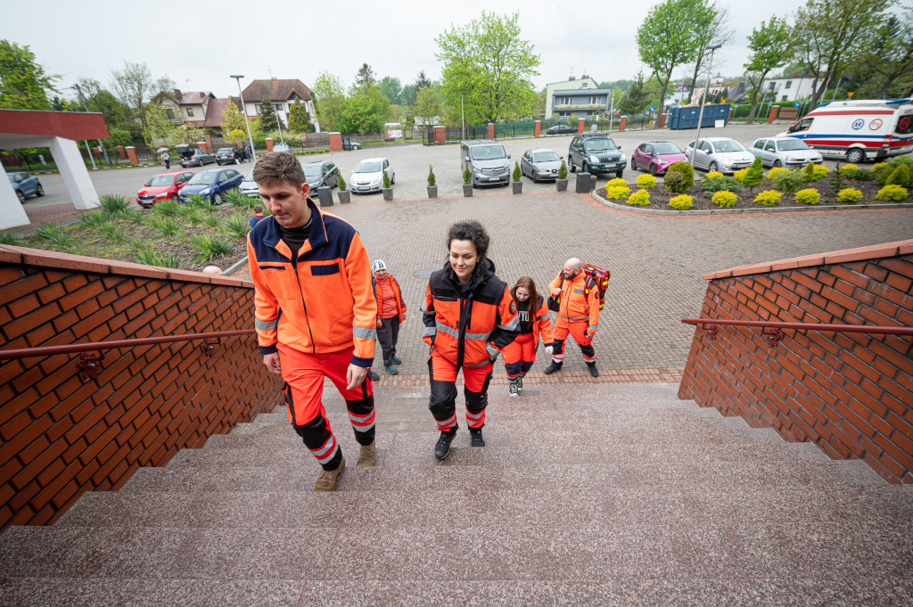 Nocna pielgrzymka z Piekar Śl. na Jasną Górę [FOTO]