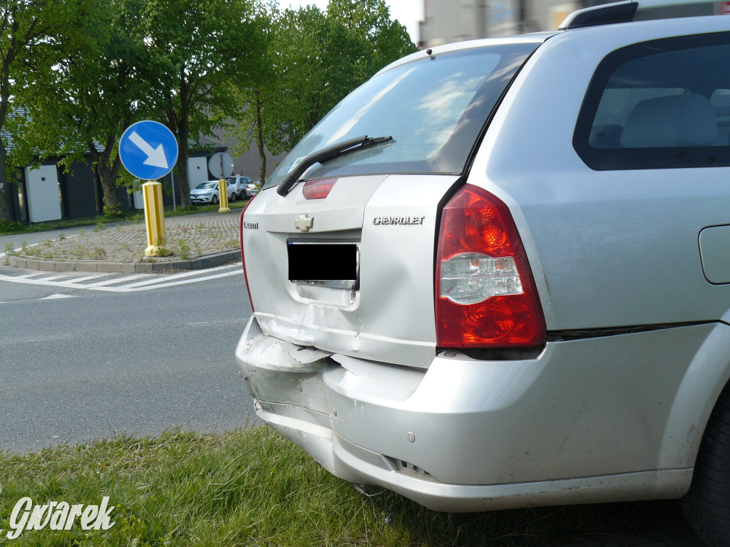 Tarnowskie Góry. Zderzenie 3 aut na Zagórskiej