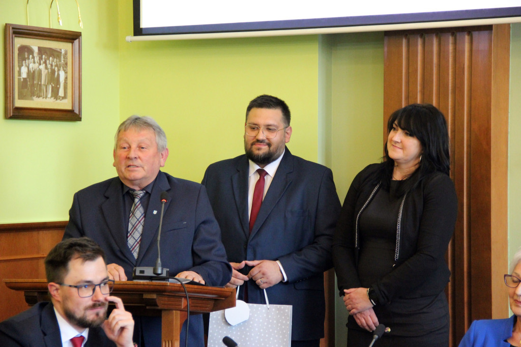 Powiat tarnogórski. Ostanie sesje, czas pożegnań