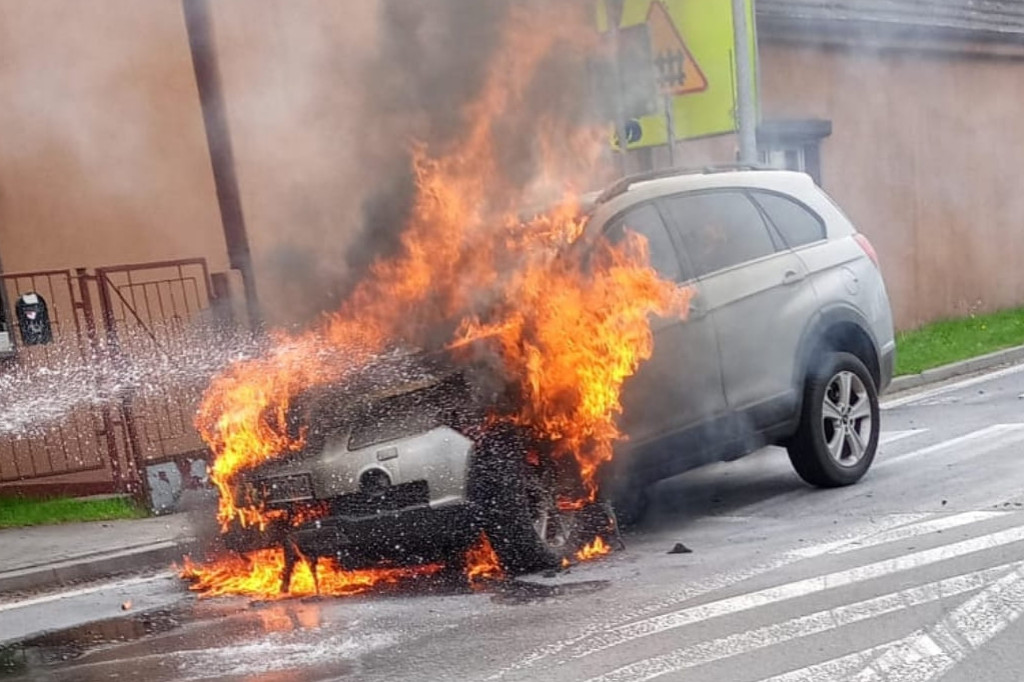 Tworóg. Pożar auta