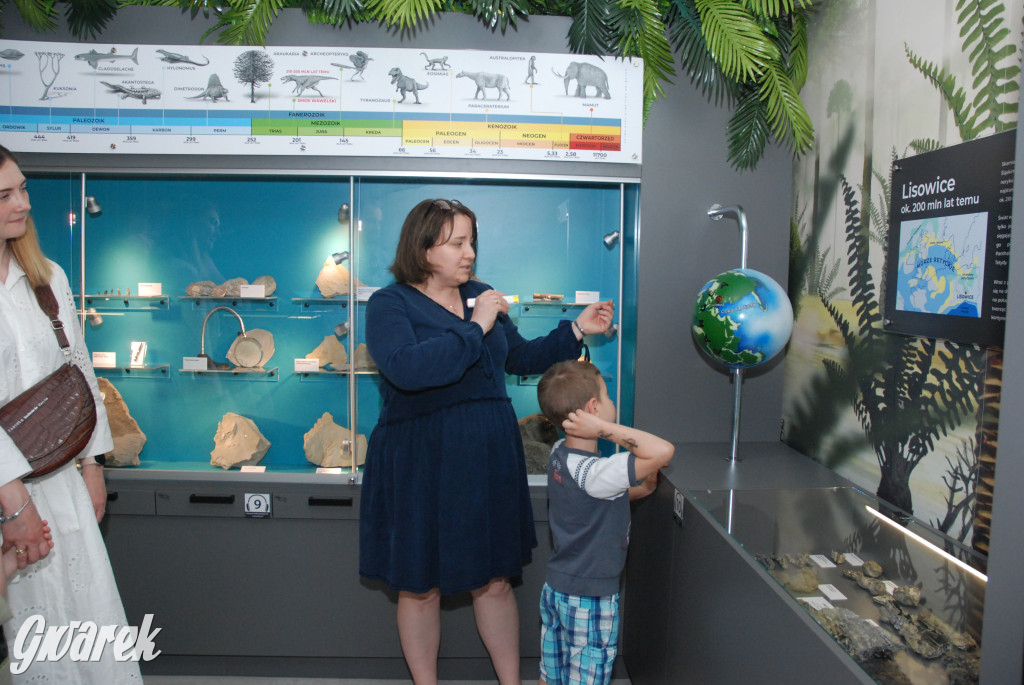 Majówka po sąsiedzku w muzeum paleontologicznym