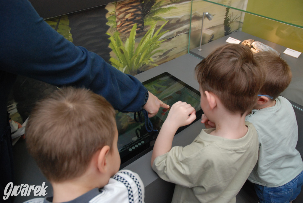 Majówka po sąsiedzku w muzeum paleontologicznym