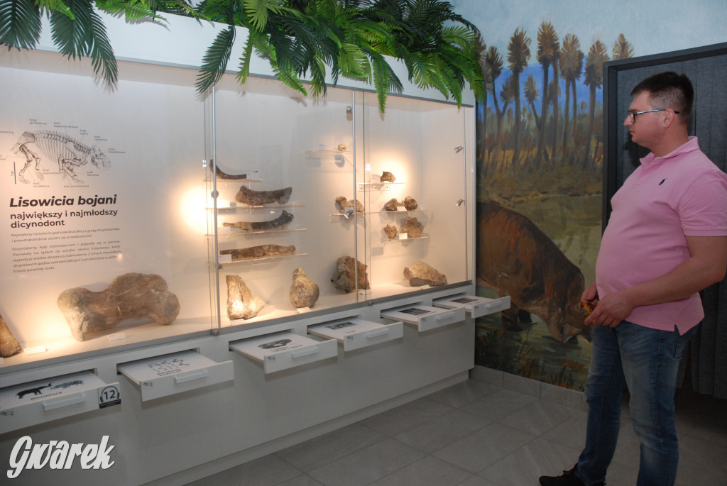 Majówka po sąsiedzku w muzeum paleontologicznym