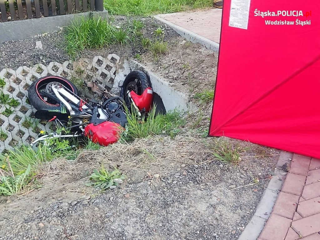 Dwa śmiertelne wypadki. Nie żyje motocyklista i 15-letnia pasażerka