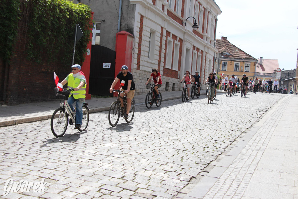 Tarnowskie Góry. Rajd i marsz z okazji Święta Flagi [FOTO]