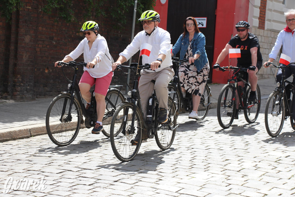 Tarnowskie Góry. Rajd i marsz z okazji Święta Flagi [FOTO]