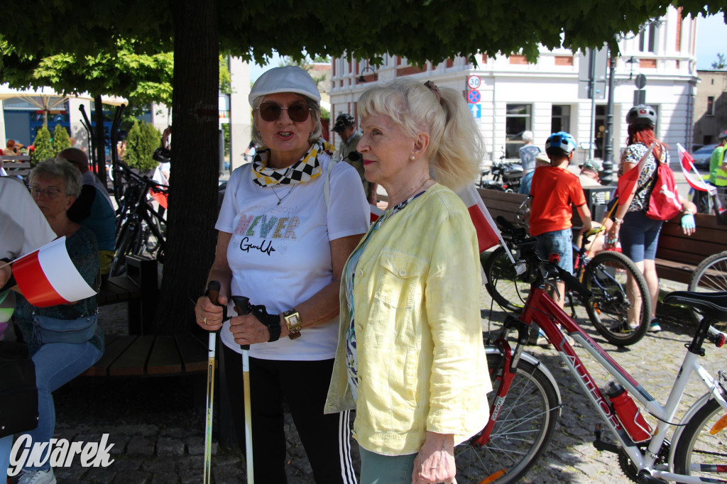 Tarnowskie Góry. Rajd i marsz z okazji Święta Flagi [FOTO]