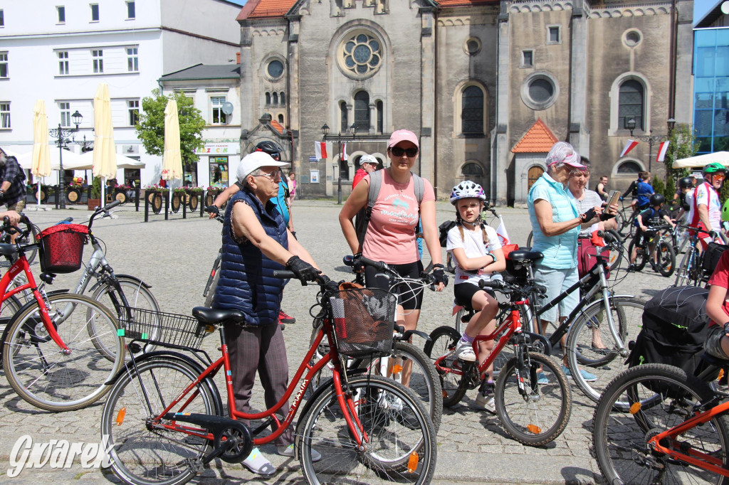 Tarnowskie Góry. Rajd i marsz z okazji Święta Flagi [FOTO]