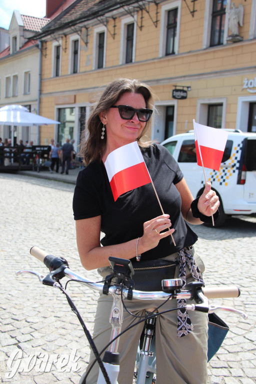 Tarnowskie Góry. Rajd i marsz z okazji Święta Flagi [FOTO]