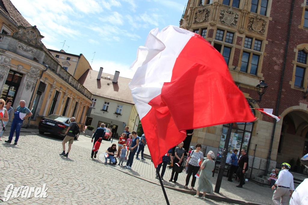 Tarnowskie Góry. Rajd i marsz z okazji Święta Flagi [FOTO]