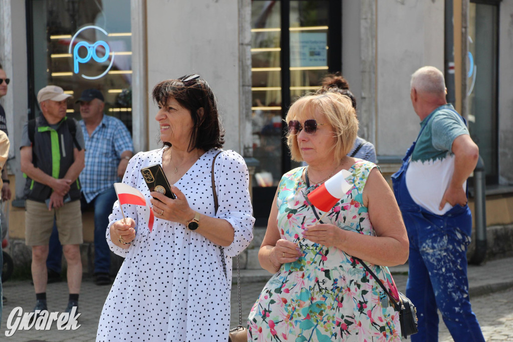 Tarnowskie Góry. Rajd i marsz z okazji Święta Flagi [FOTO]