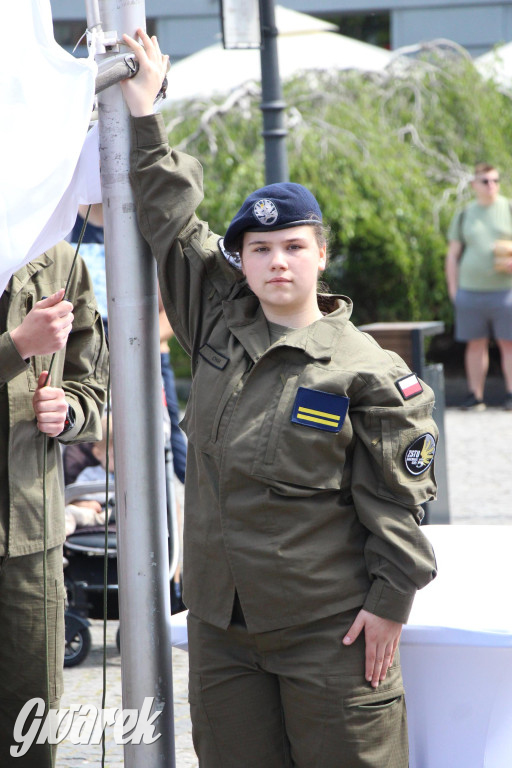 Tarnowskie Góry. Rajd i marsz z okazji Święta Flagi [FOTO]