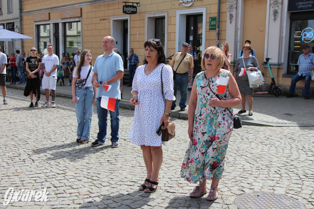 Tarnowskie Góry. Rajd i marsz z okazji Święta Flagi [FOTO]