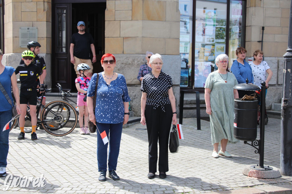 Tarnowskie Góry. Rajd i marsz z okazji Święta Flagi [FOTO]