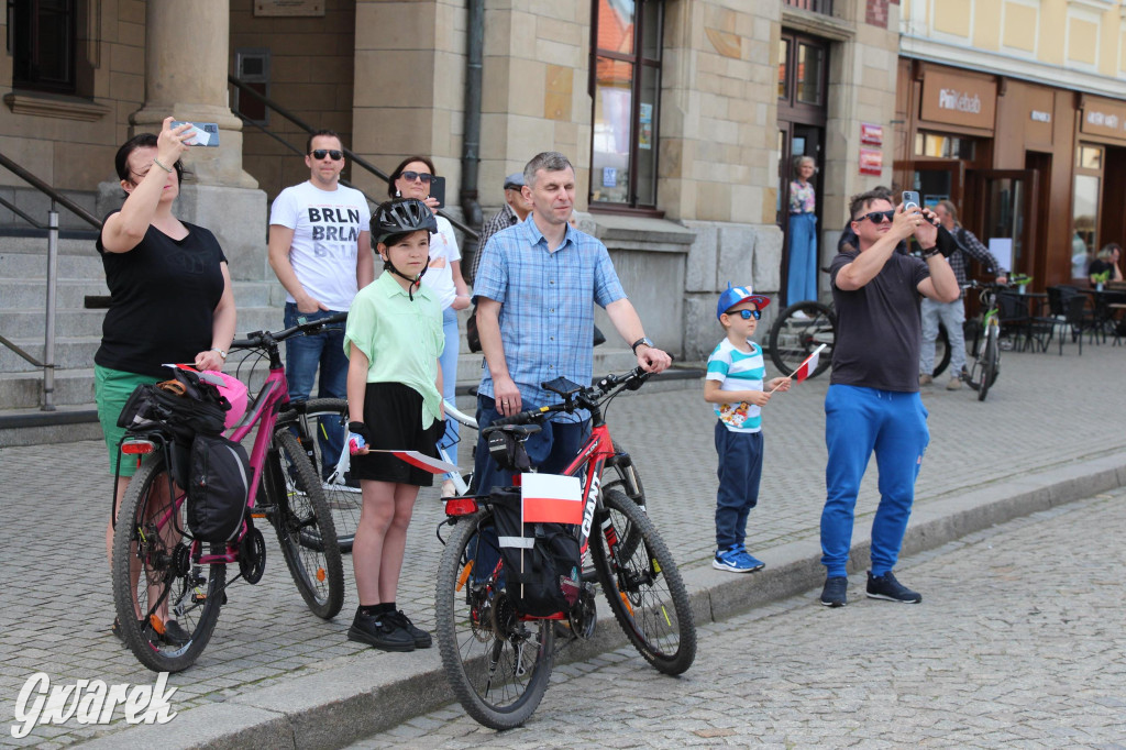 Tarnowskie Góry. Rajd i marsz z okazji Święta Flagi [FOTO]