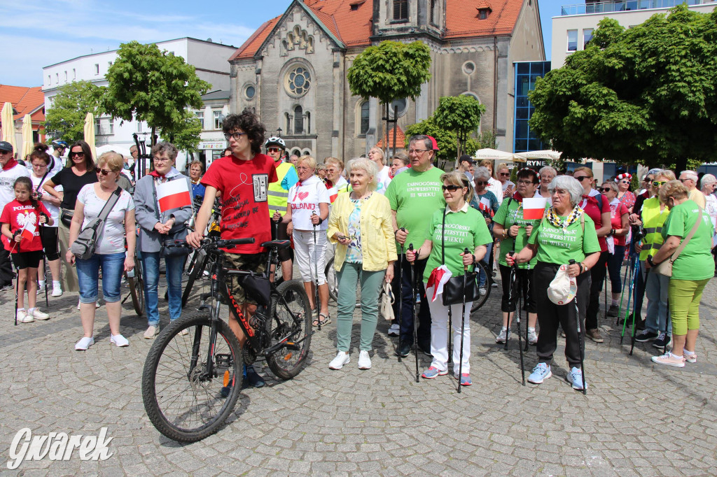 Tarnowskie Góry. Rajd i marsz z okazji Święta Flagi [FOTO]