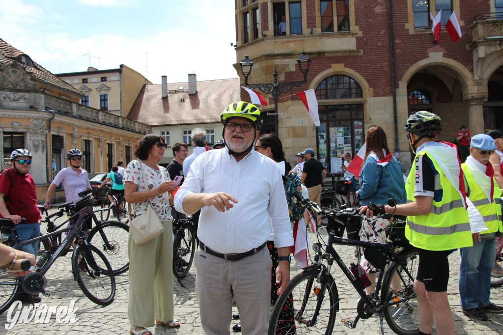 Tarnowskie Góry. Rajd i marsz z okazji Święta Flagi [FOTO]