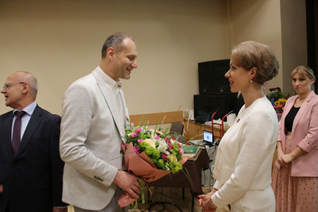 Nowi radni złożyli ślubowanie [GALERIA]