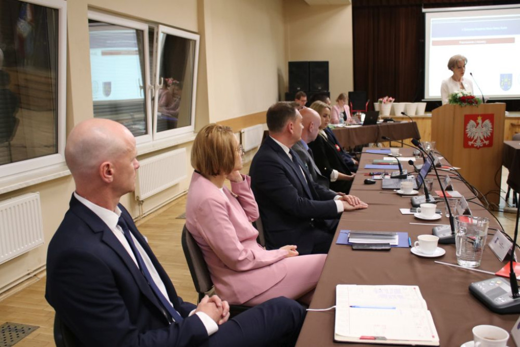 Nowi radni złożyli ślubowanie [GALERIA]