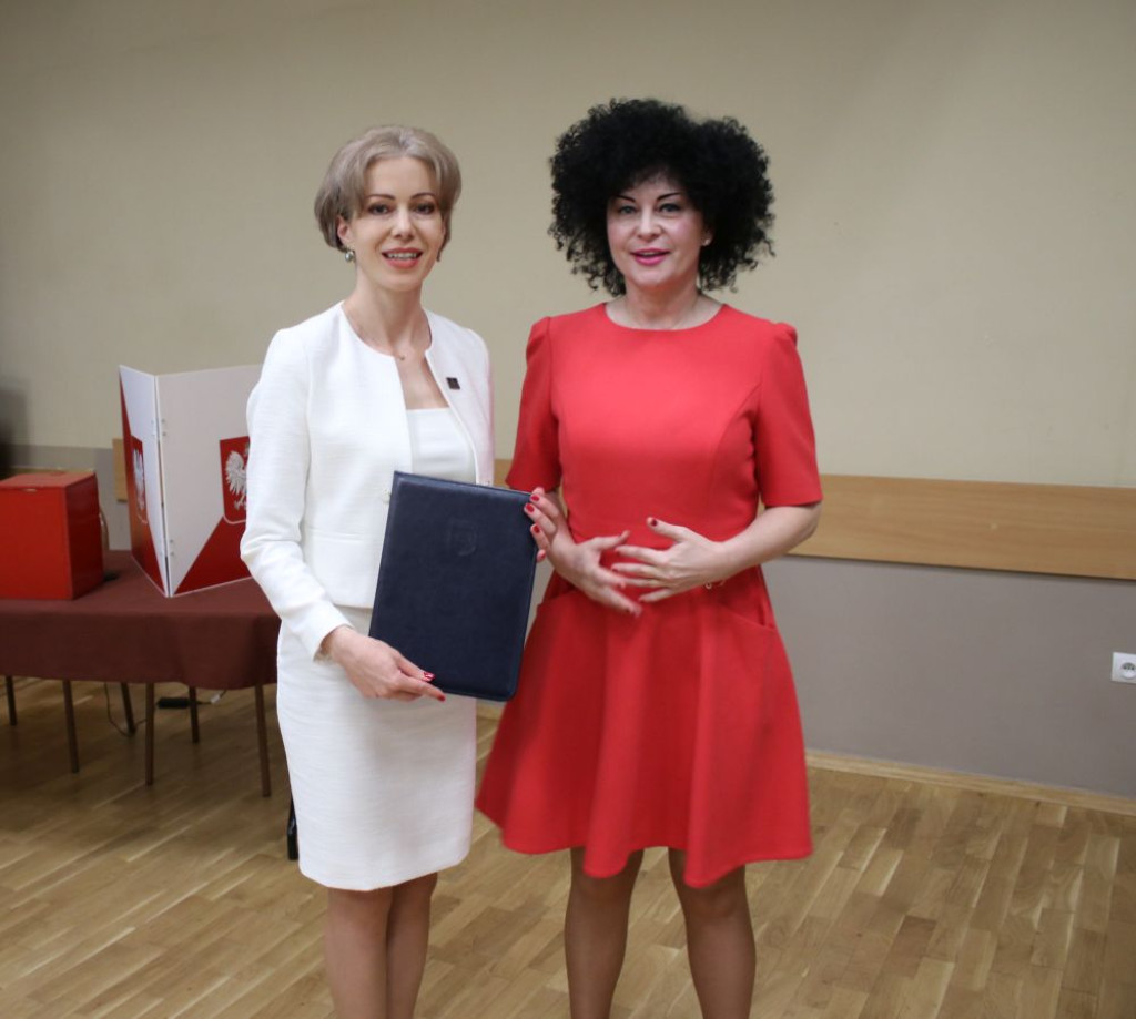 Nowi radni złożyli ślubowanie [GALERIA]