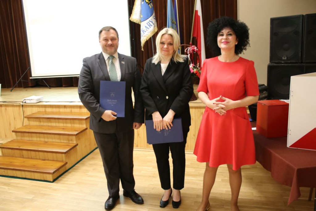 Nowi radni złożyli ślubowanie [GALERIA]