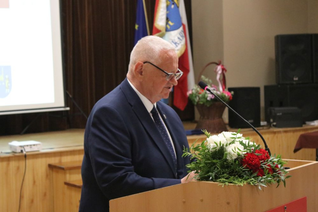 Nowi radni złożyli ślubowanie [GALERIA]