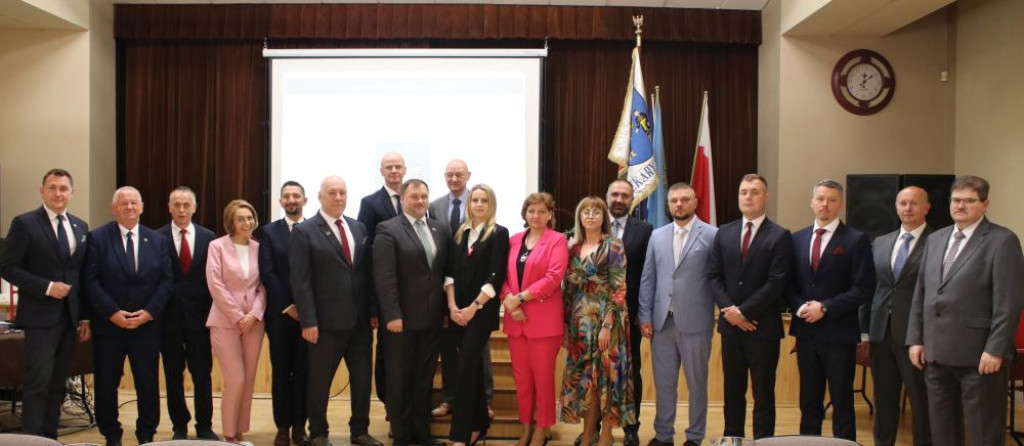 Nowi radni złożyli ślubowanie [GALERIA]