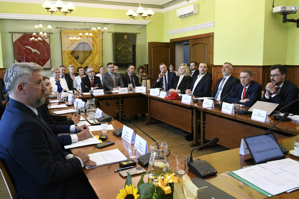 I sesja w Radzionkowie. Zobacz nowych radnych