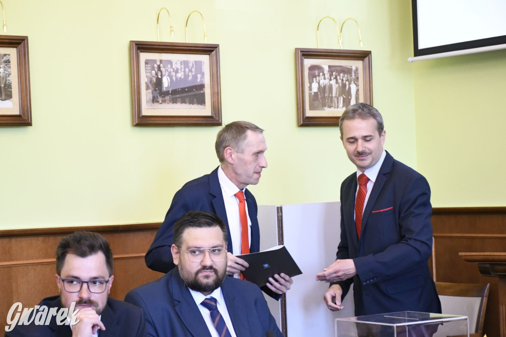 I sesja w Radzionkowie. Zobacz nowych radnych