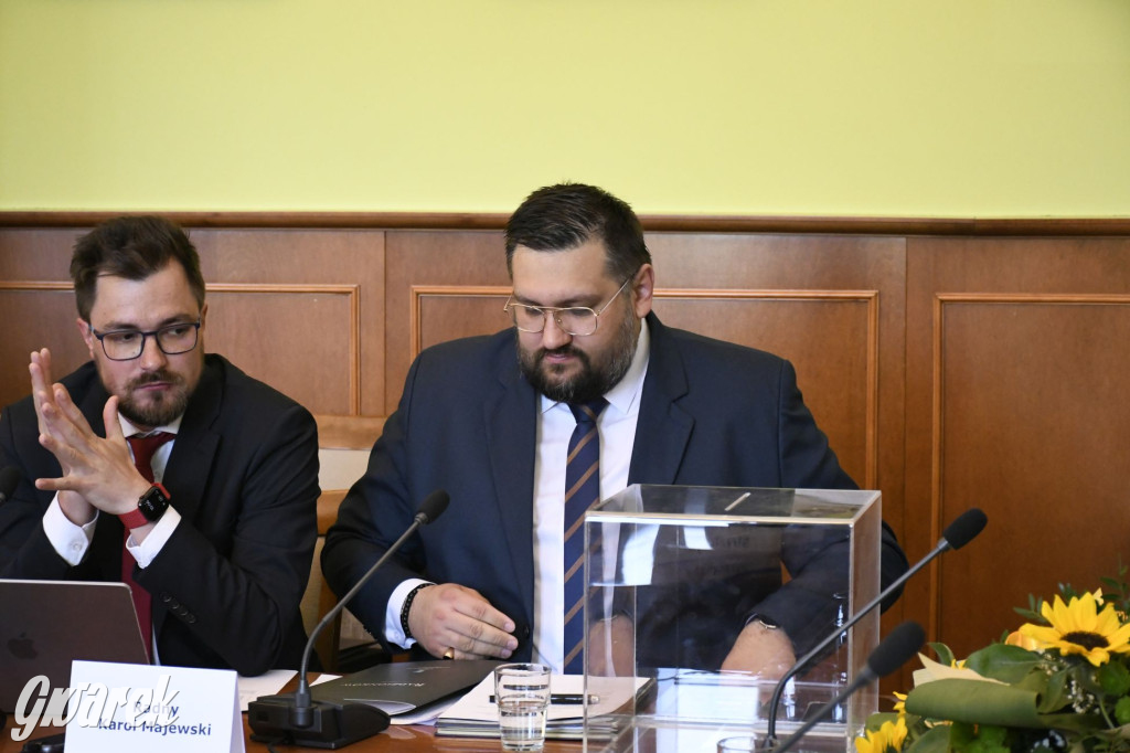 I sesja w Radzionkowie. Zobacz nowych radnych