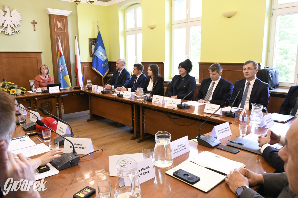 I sesja w Radzionkowie. Zobacz nowych radnych