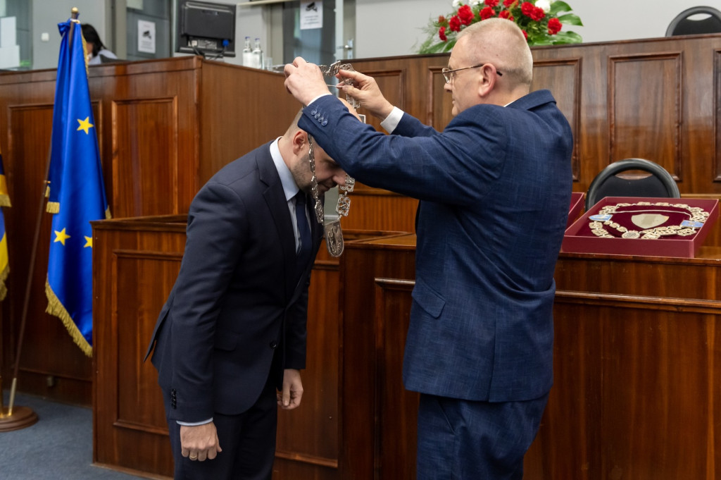 Start nowej kadencji. Prezydent i radni zaprzysiężeni