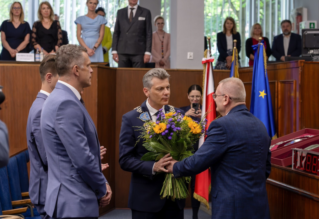 Start nowej kadencji. Prezydent i radni zaprzysiężeni