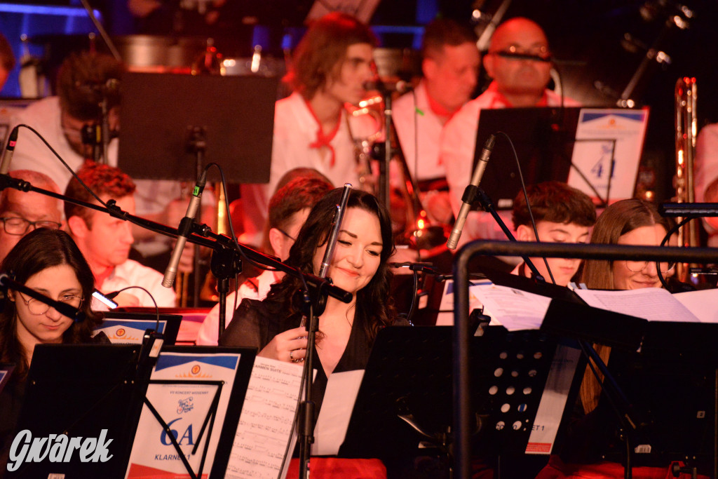 Orkiestra kamiliańska i Vive la France w Radzionkowie