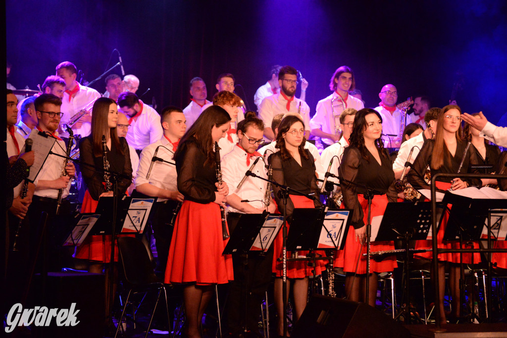 Orkiestra kamiliańska i Vive la France w Radzionkowie