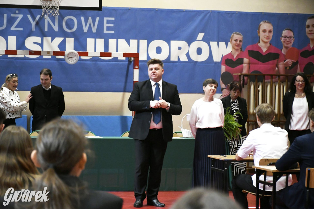 Ósmoklasiści z Trójki tuż przez egzaminem [FOTO]