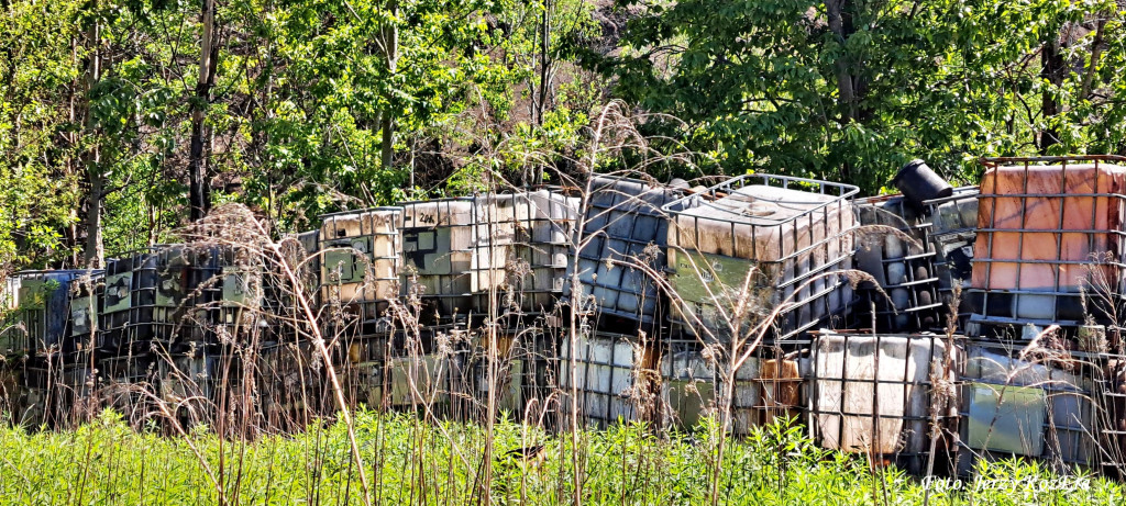 Piekary Śl. Niebezpieczne odpady przy Konarskiego