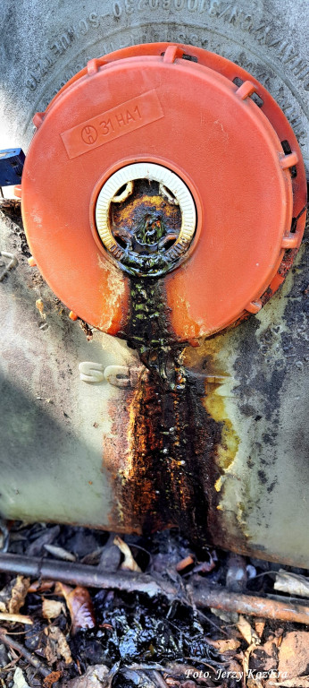 Piekary Śl. Niebezpieczne odpady przy Konarskiego