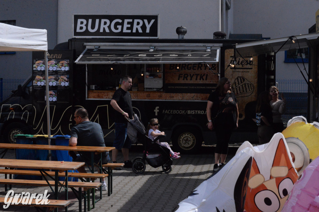 Foodtrucki w Tarnowskich Górach. Co serwują i za ile?