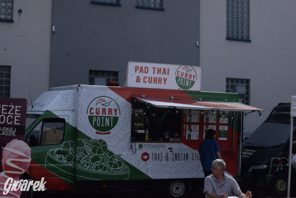 Foodtrucki w Tarnowskich Górach. Co serwują i za ile?